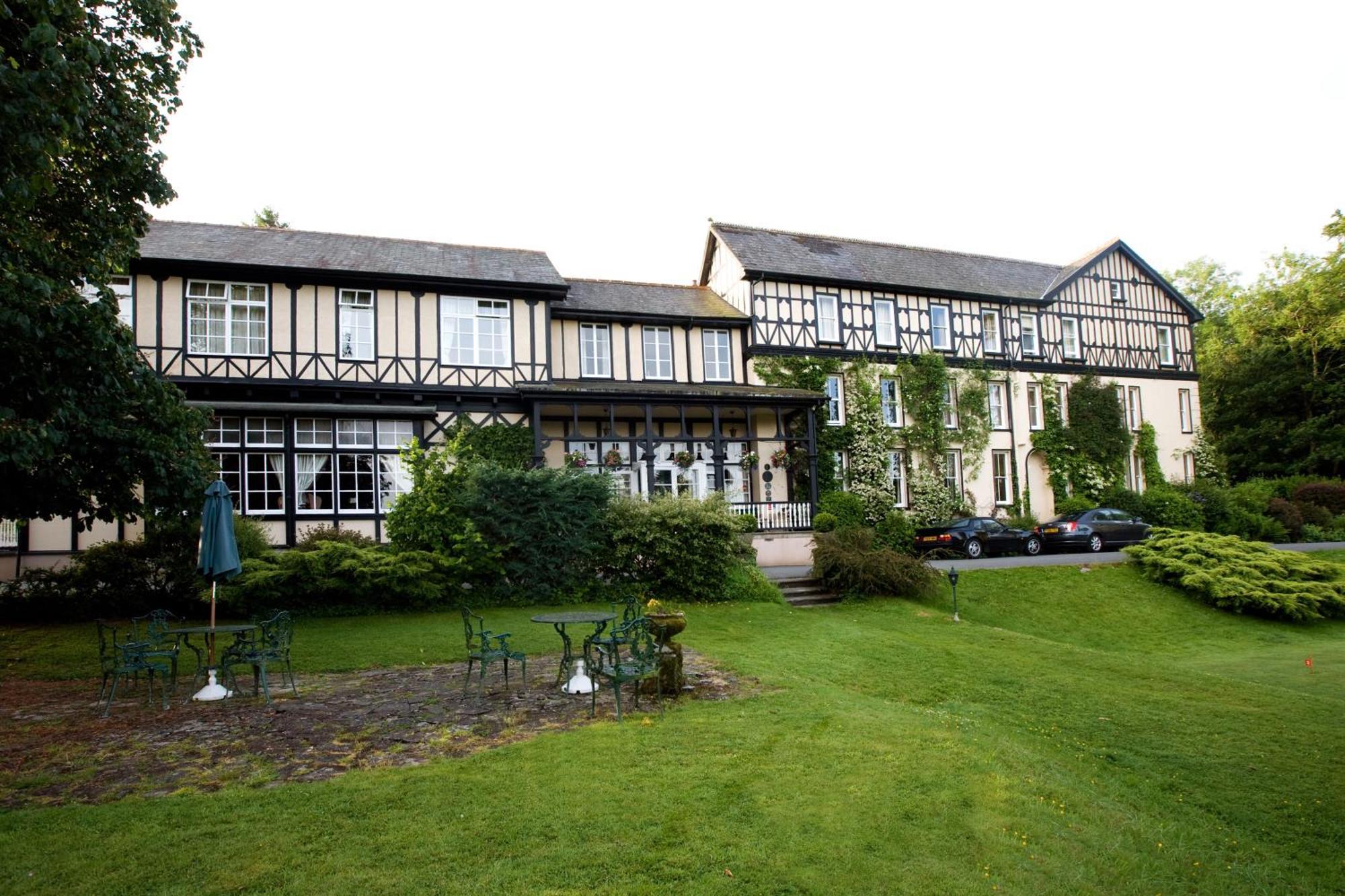 The Lake Country House Hotel & Spa Llangammarch Wells Exterior foto